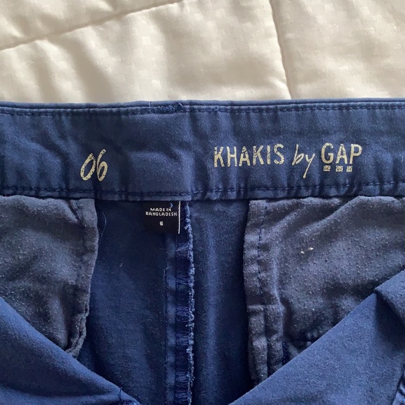 GAP SHORTS - Picture 2 of 7